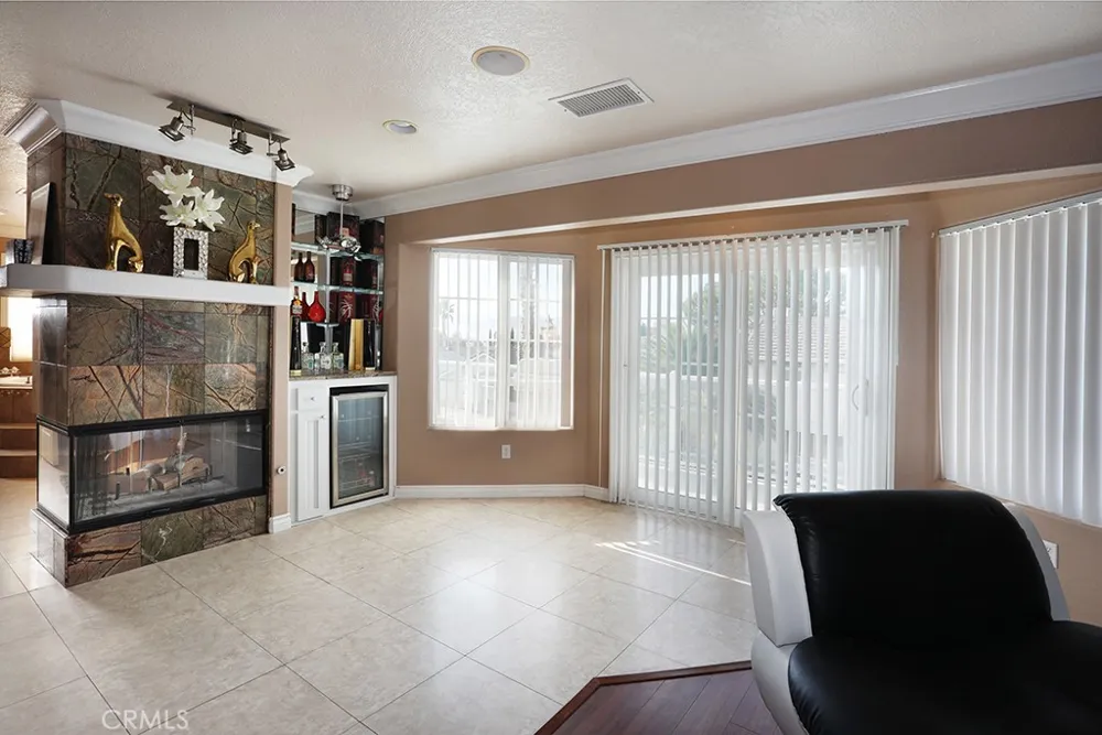 17715 Vista Point Victorville, CA 92395