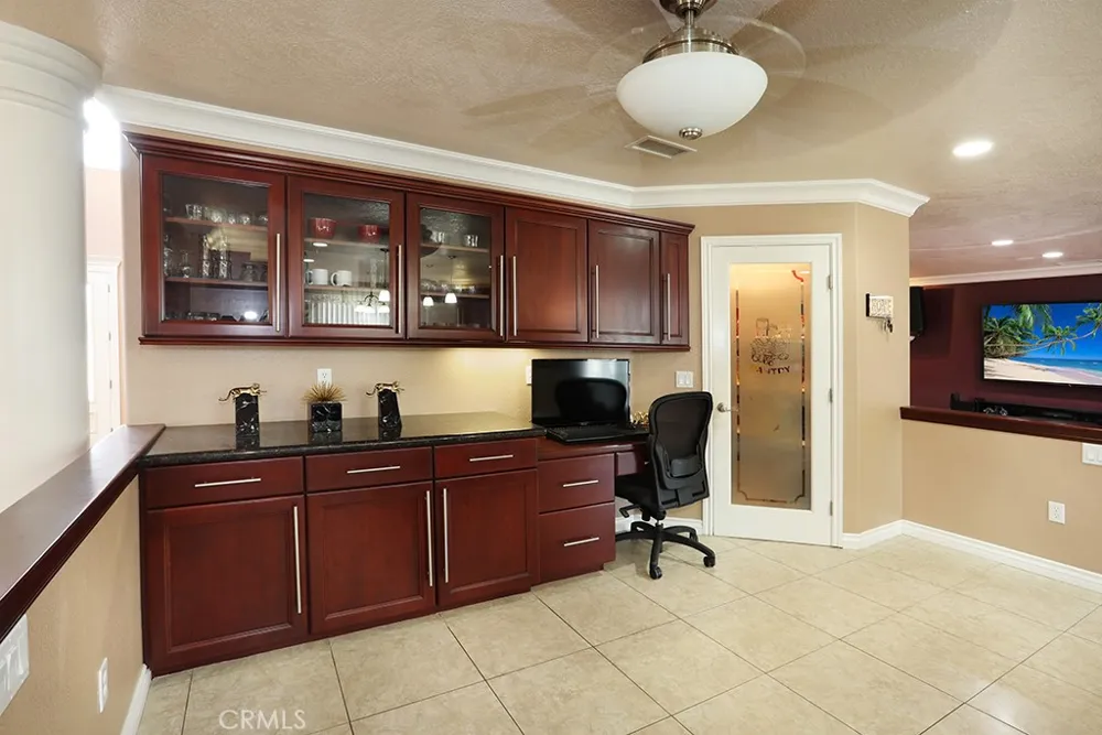 17715 Vista Point Victorville, CA 92395