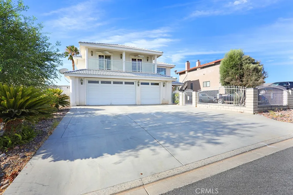 17715 Vista Point Victorville, CA 92395