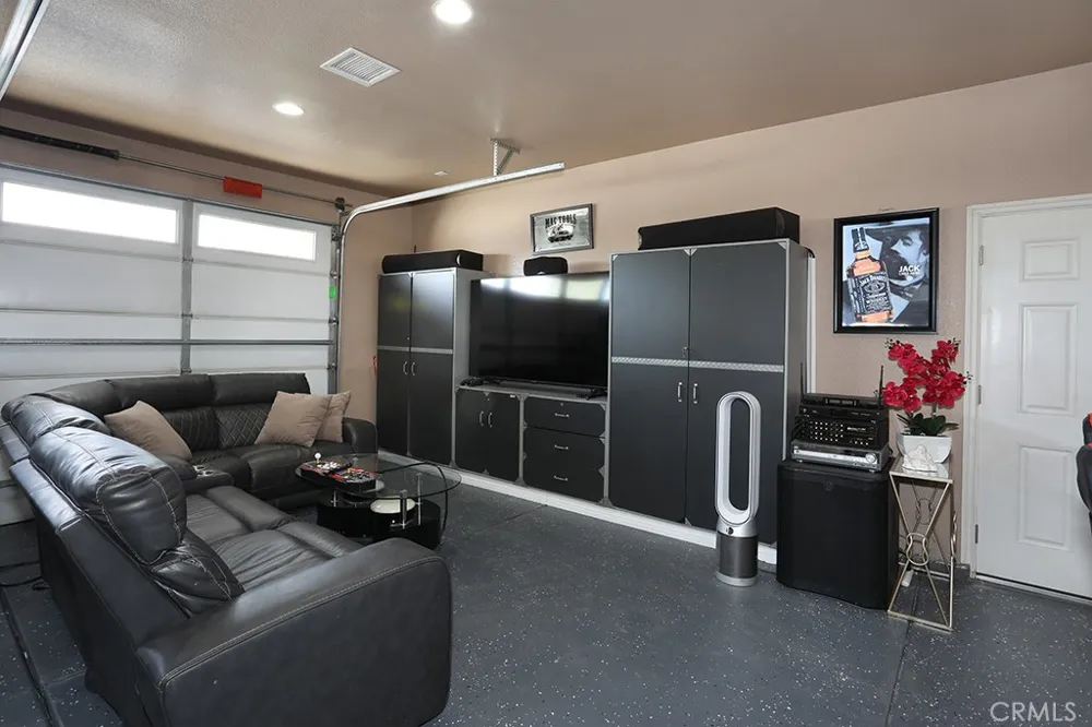 17715 Vista Point Victorville, CA 92395