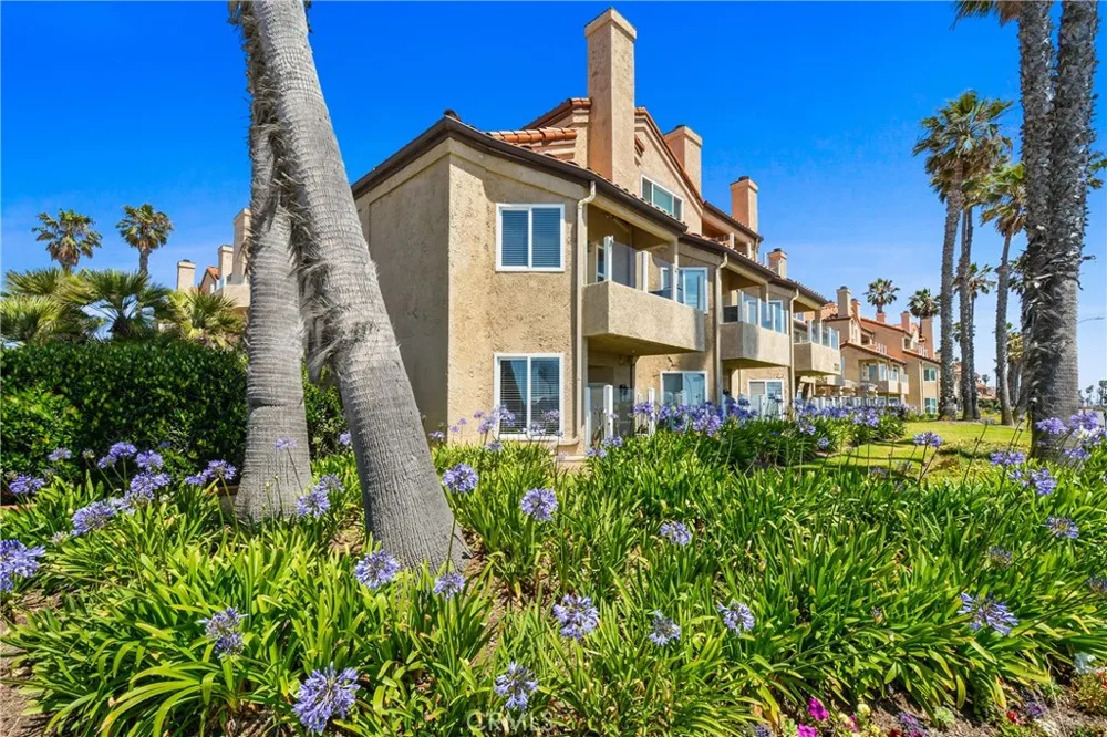 2000 Pacific Coast HWY APT 308 Huntington Beach, CA 92648