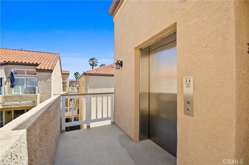 2000 Pacific Coast HWY APT 308 Huntington Beach, CA 92648