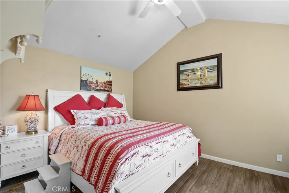 2000 Pacific Coast HWY APT 308 Huntington Beach, CA 92648