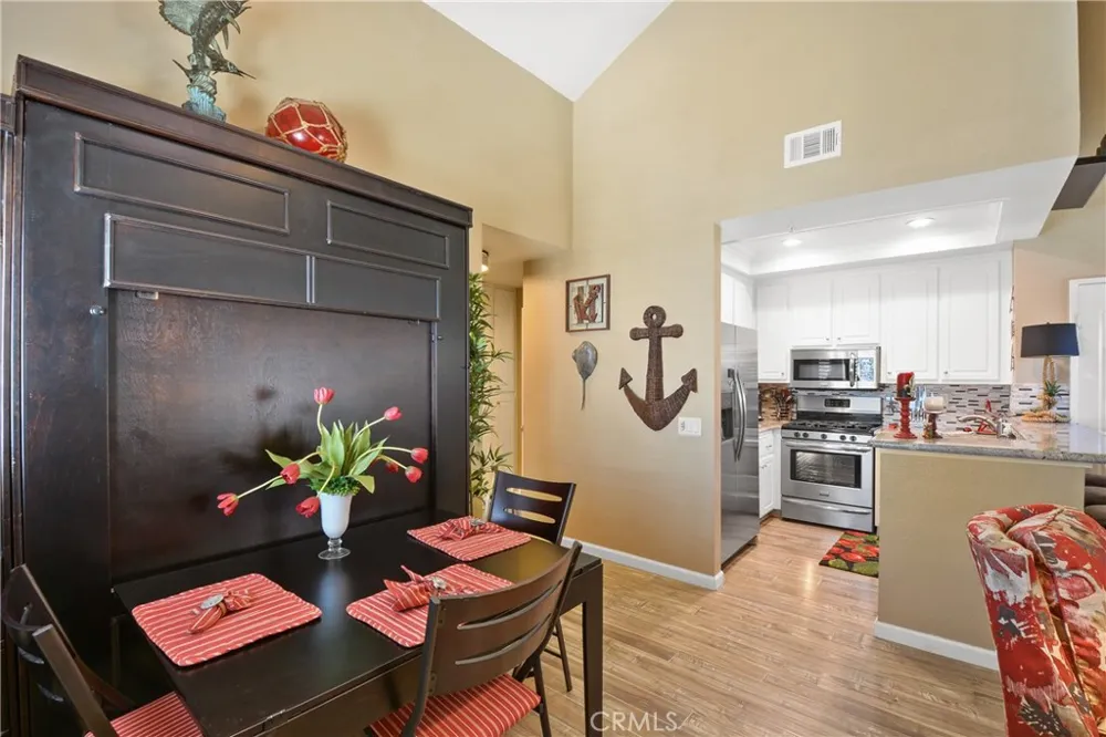 2000 Pacific Coast HWY APT 308 Huntington Beach, CA 92648