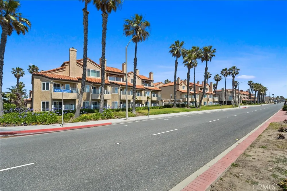 2000 Pacific Coast HWY APT 308 Huntington Beach, CA 92648