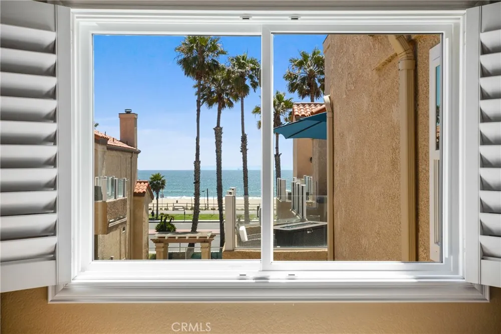 2000 Pacific Coast HWY APT 308 Huntington Beach, CA 92648