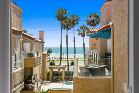 2000 Pacific Coast HWY APT 308