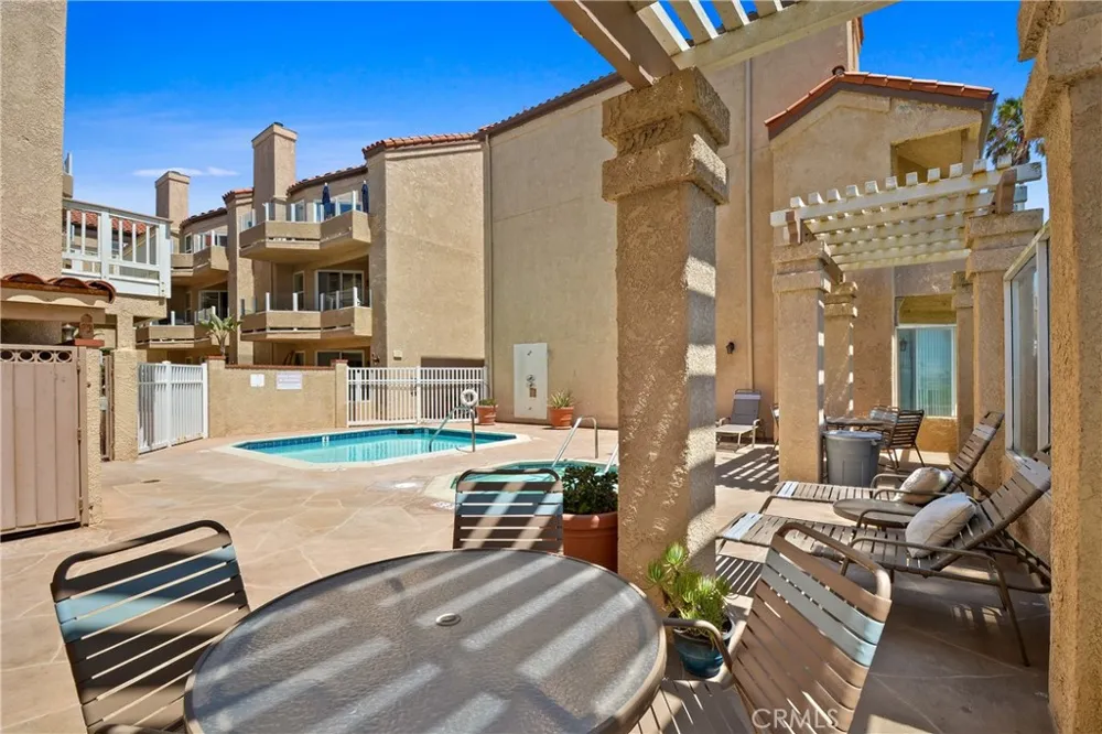 2000 Pacific Coast HWY APT 308 Huntington Beach, CA 92648