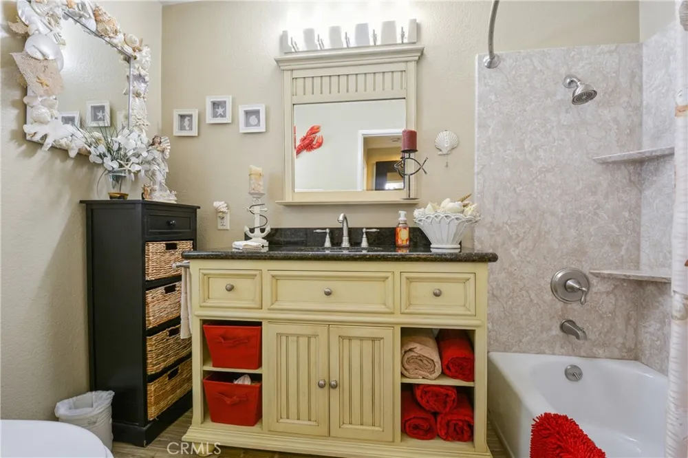 2000 Pacific Coast HWY APT 308 Huntington Beach, CA 92648