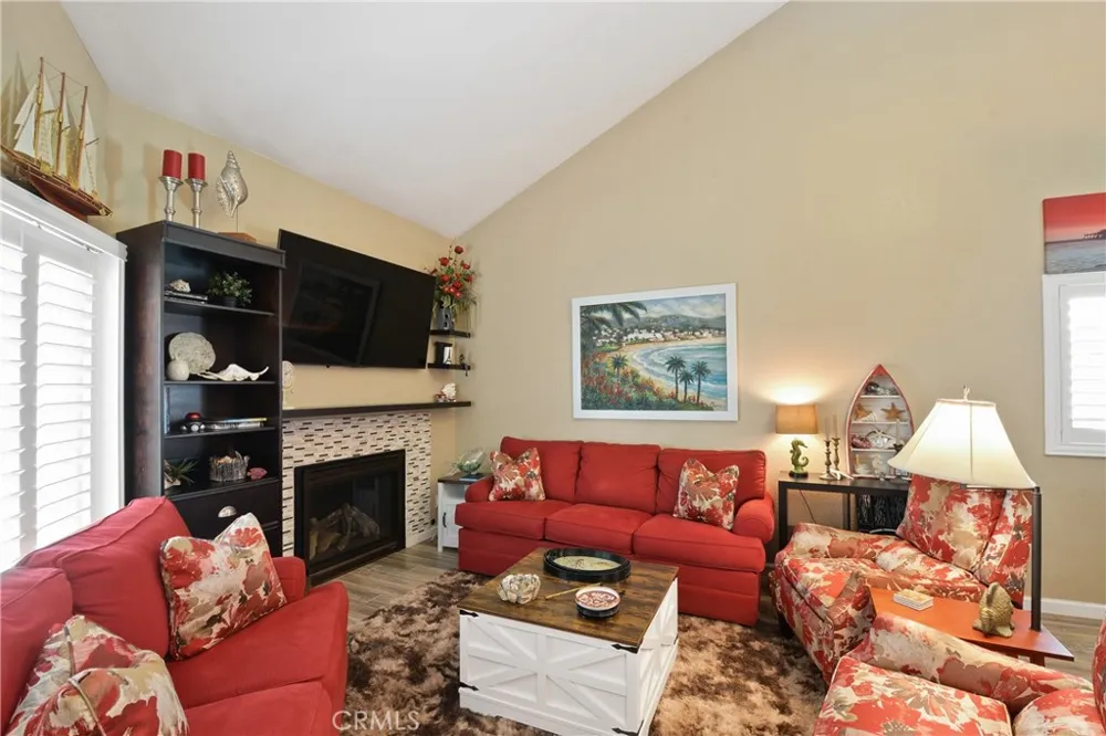 2000 Pacific Coast HWY APT 308 Huntington Beach, CA 92648