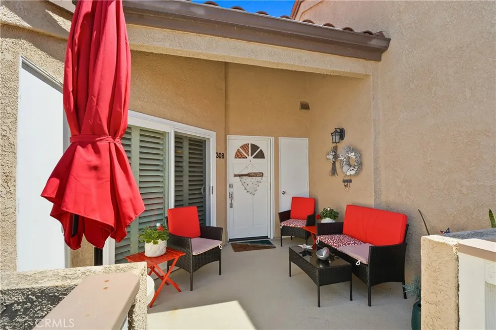 2000 Pacific Coast HWY APT 308 Huntington Beach, CA 92648