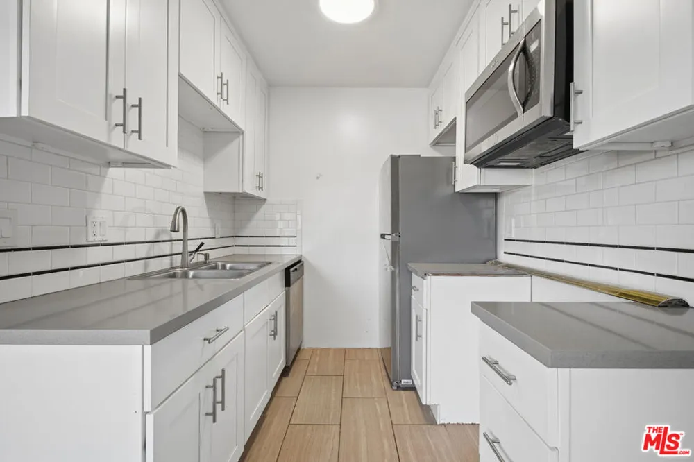 1220 Ogden Drive #11 West Hollywood, CA 90046