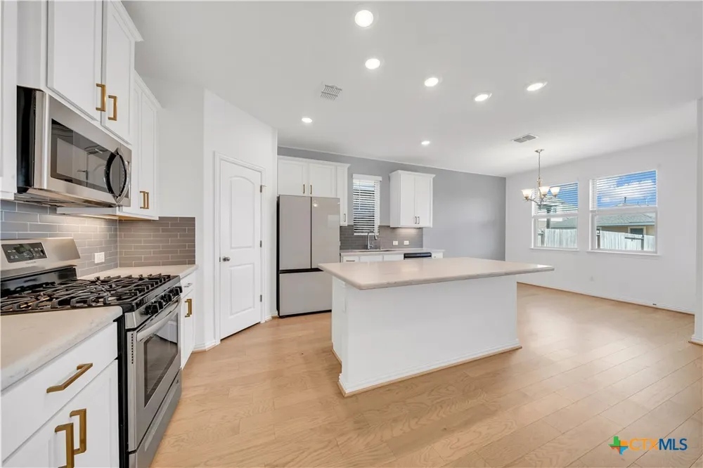 2050 Egret Avenue New Braunfels, TX 78132