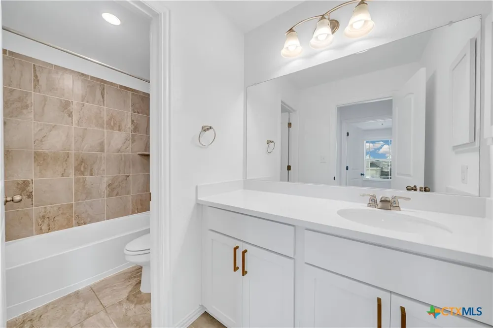 2050 Egret Avenue New Braunfels, TX 78132