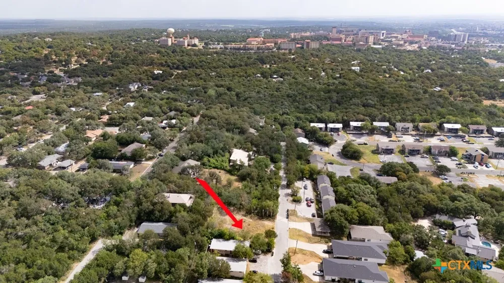 1104 Advance Street San Marcos, TX 78666
