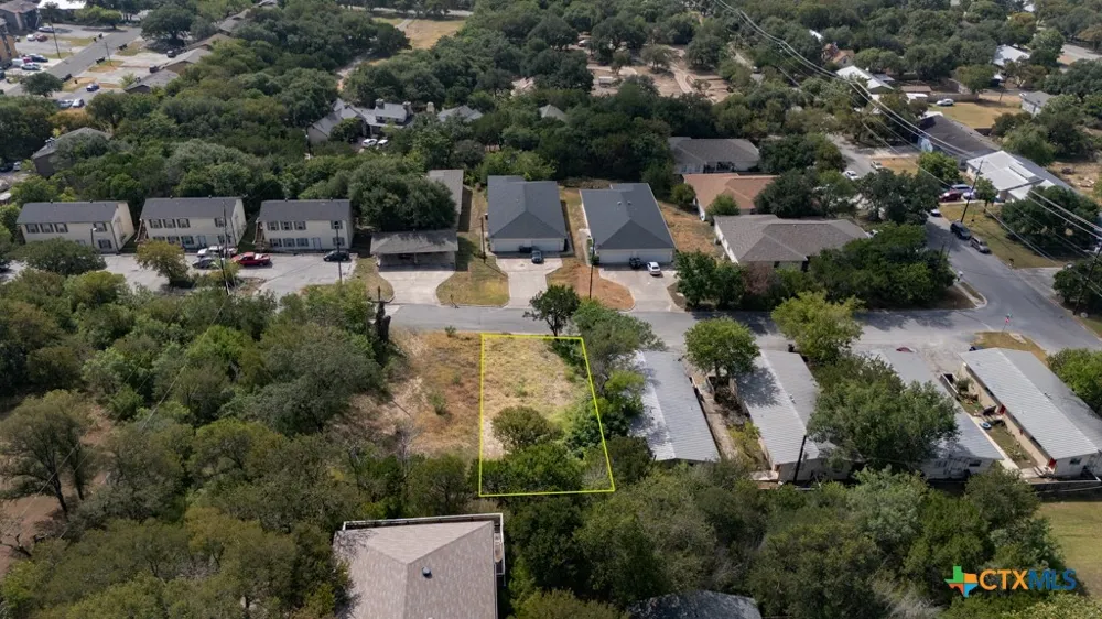 1104 Advance Street San Marcos, TX 78666