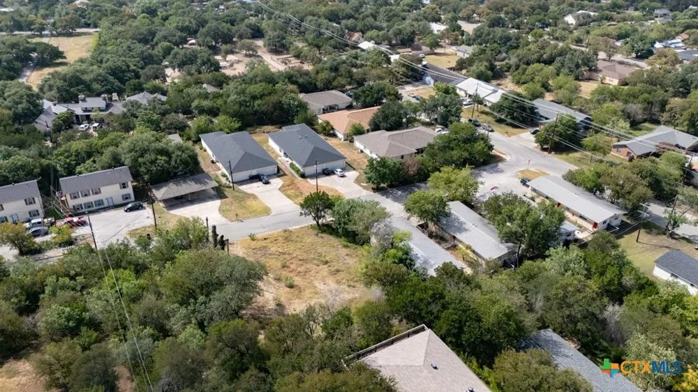 1104 Advance Street San Marcos, TX 78666