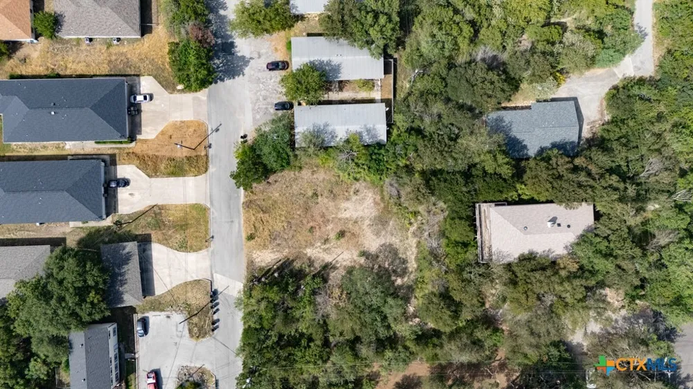 1104 Advance Street San Marcos, TX 78666
