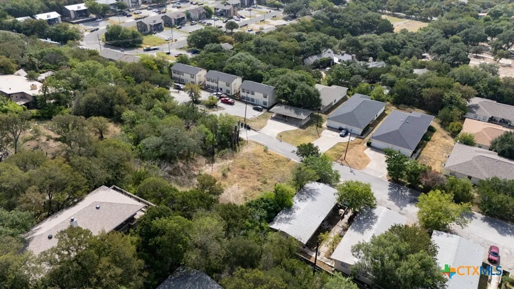 1104 Advance Street San Marcos, TX 78666