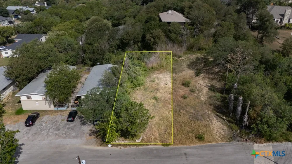 1104 Advance Street San Marcos, TX 78666