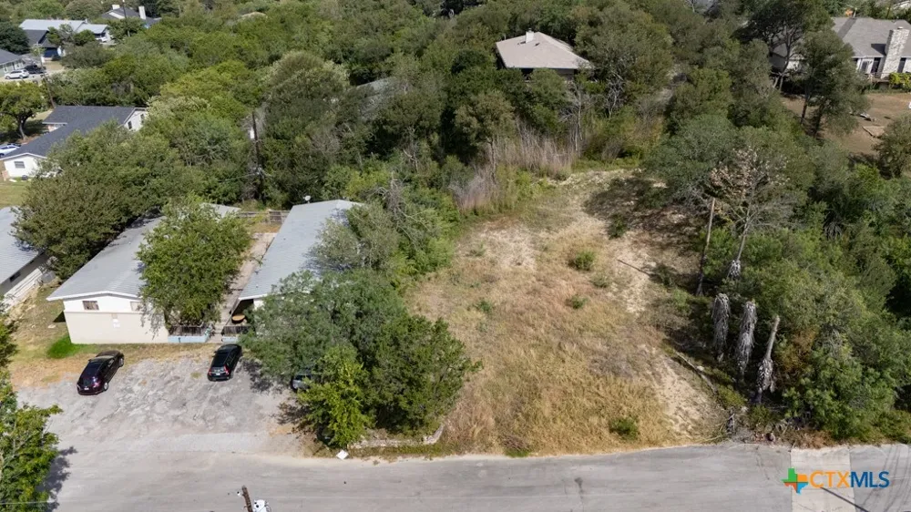 1104 Advance Street San Marcos, TX 78666