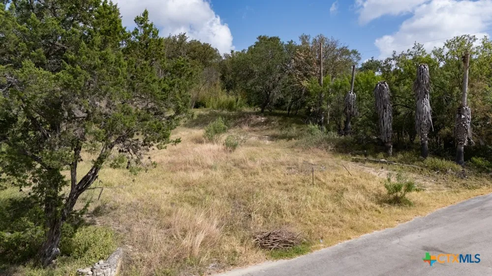 1104 Advance Street San Marcos, TX 78666
