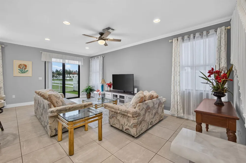 3002 Butternut Lane Riviera Beach, FL 33410