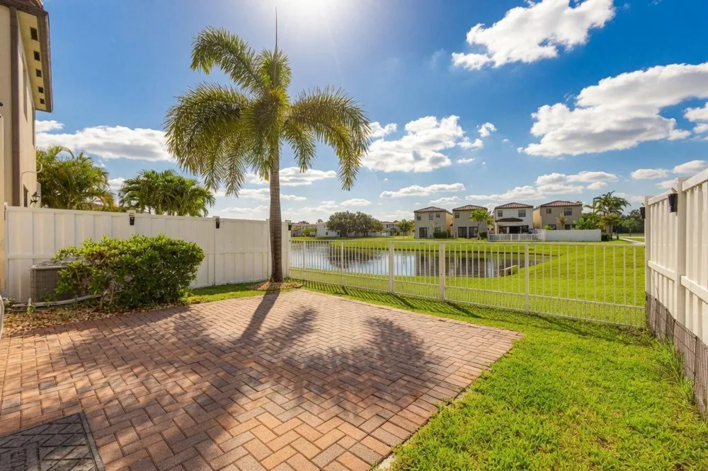 3002 Butternut Lane Riviera Beach, FL 33410