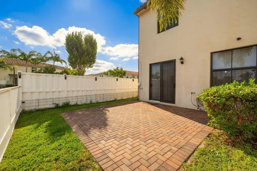 3002 Butternut Lane Riviera Beach, FL 33410