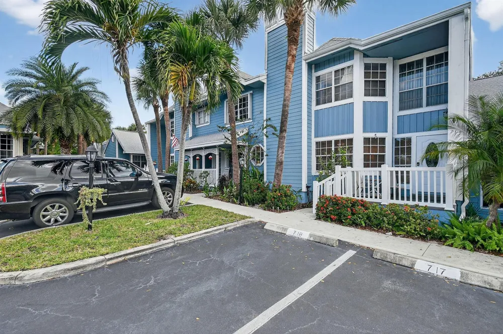 717 Ocean Dunes Circle Jupiter, FL 33477