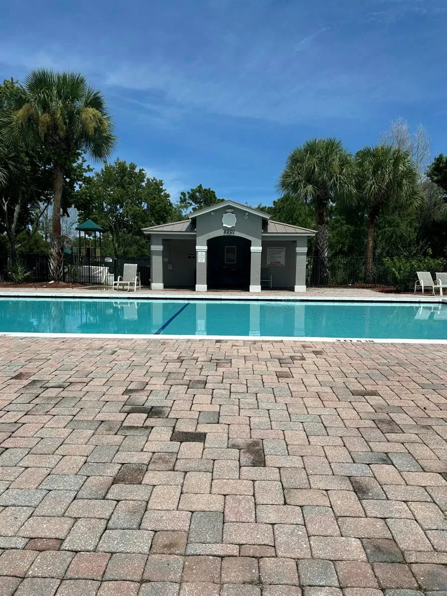 465 SE Bloxham Way SE Stuart, FL 34997
