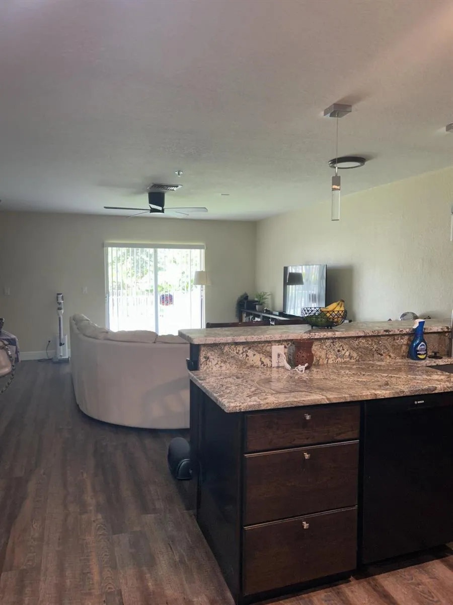465 SE Bloxham Way SE Stuart, FL 34997