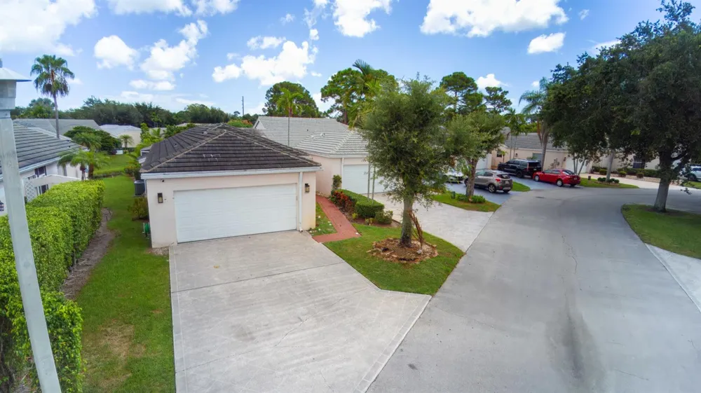 1066 Island Manor Drive 
