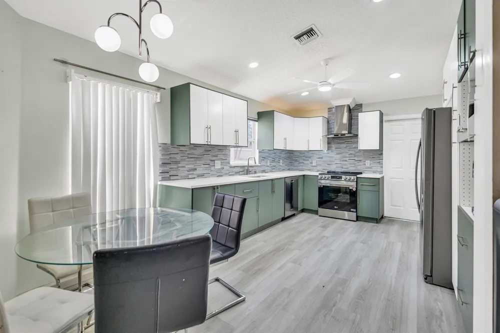 1066 Island Manor Drive 