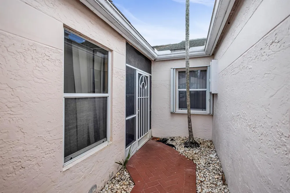 1066 Island Manor Drive 