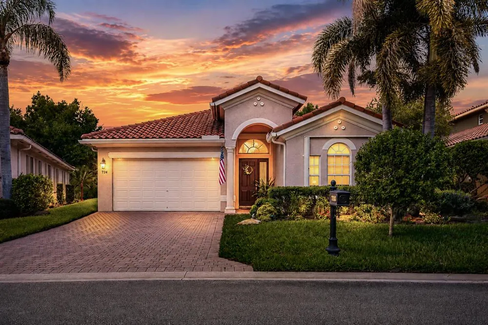 724 SW PEBBLE LANE Palm City, FL 34990