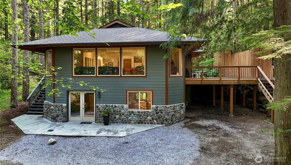6929 Baker Circle Glacier, WA 98244