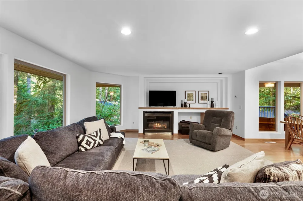 6929 Baker Circle Glacier, WA 98244