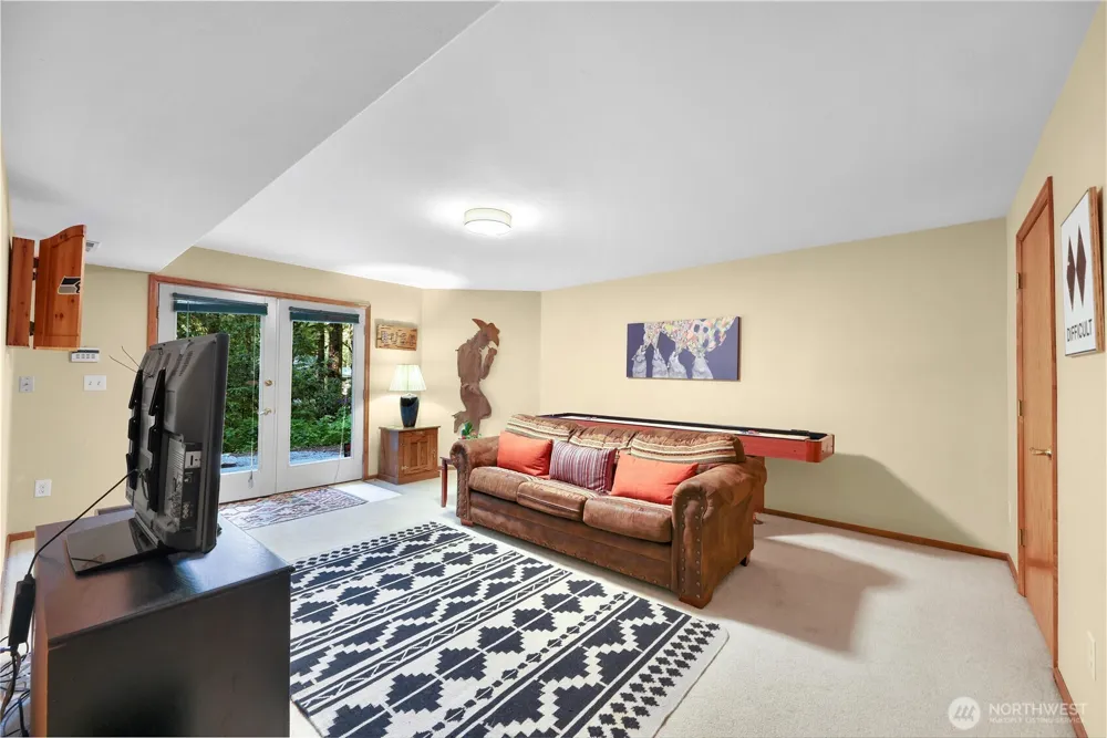 6929 Baker Circle Glacier, WA 98244