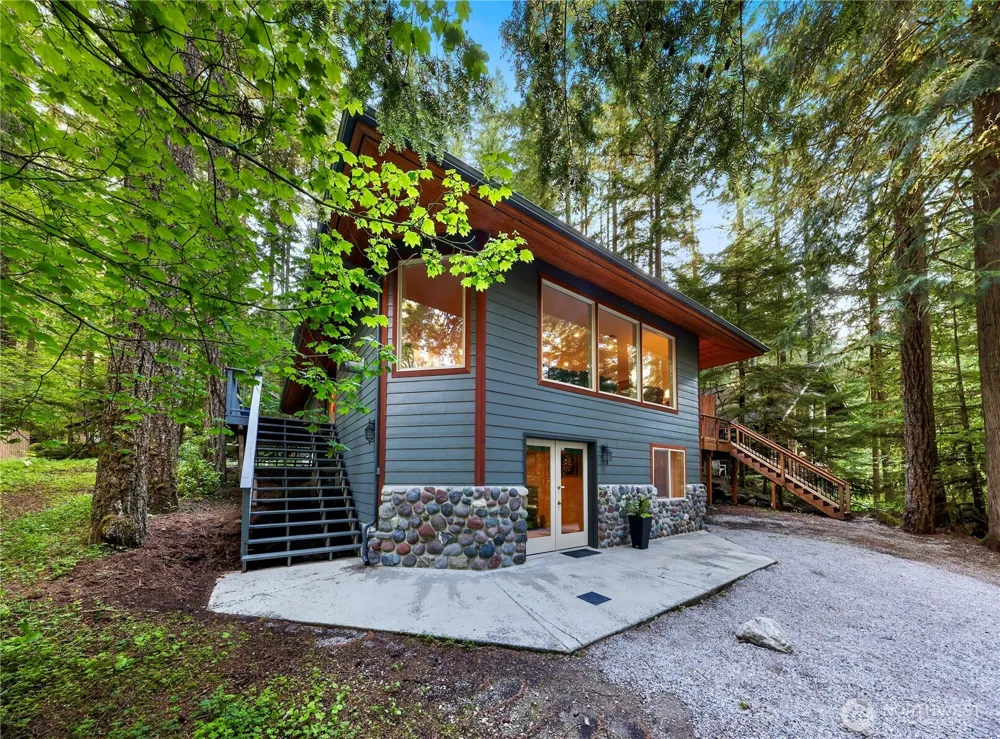6929 Baker Circle Glacier, WA 98244