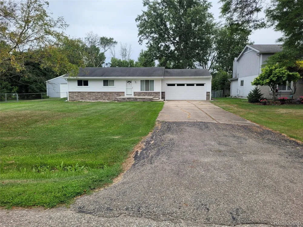 48188 Forbes Drive New Baltimore City, MI 48047