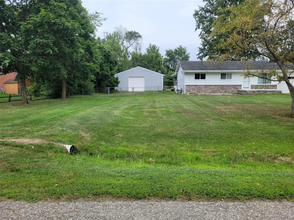 48188 Forbes Drive New Baltimore City, MI 48047