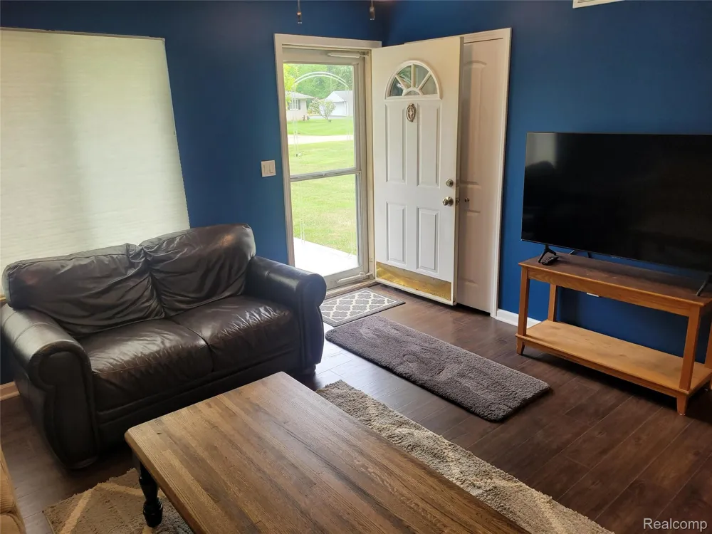 48188 Forbes Drive New Baltimore City, MI 48047