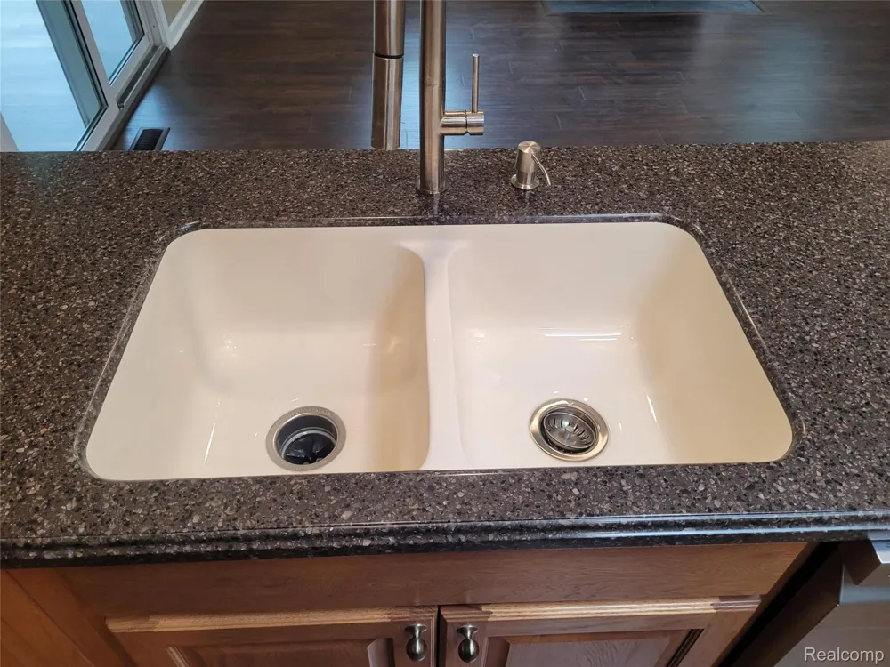 48188 Forbes Drive New Baltimore City, MI 48047