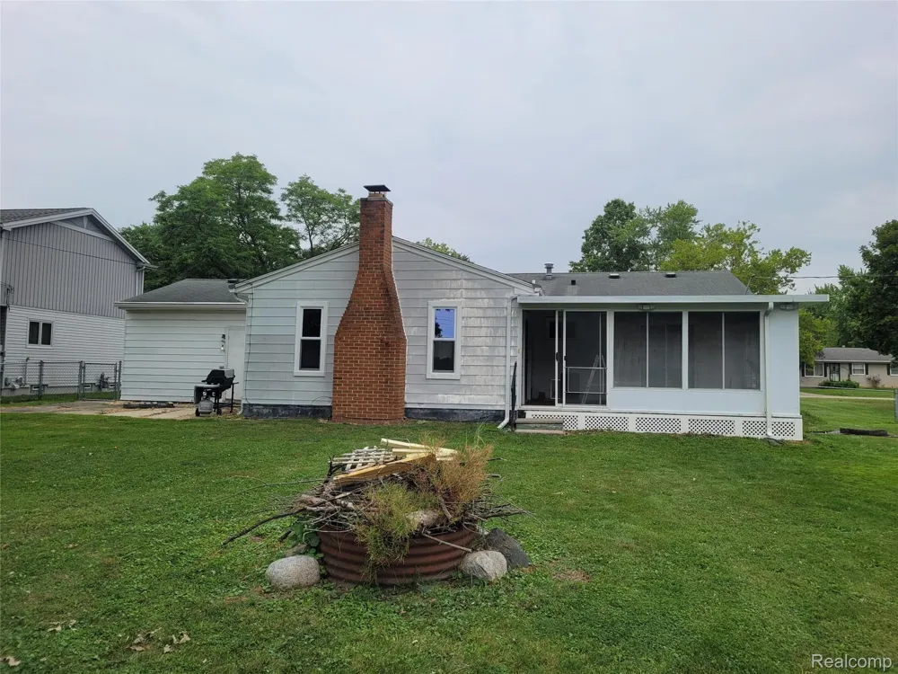 48188 Forbes Drive New Baltimore City, MI 48047