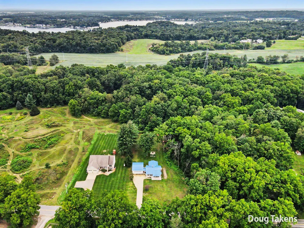 538 108th Street Leighton Township, MI 49316