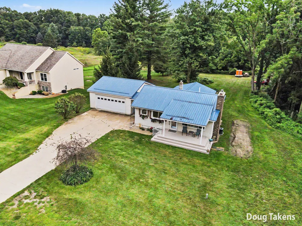 538 108th Street Leighton Township, MI 49316