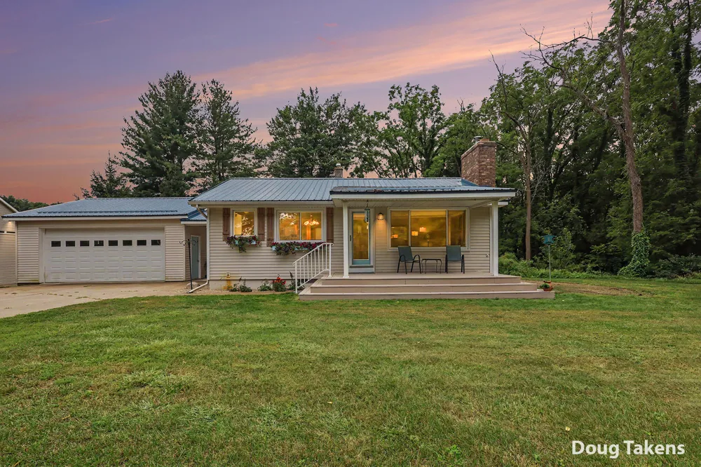 538 108th Street Leighton Township, MI 49316