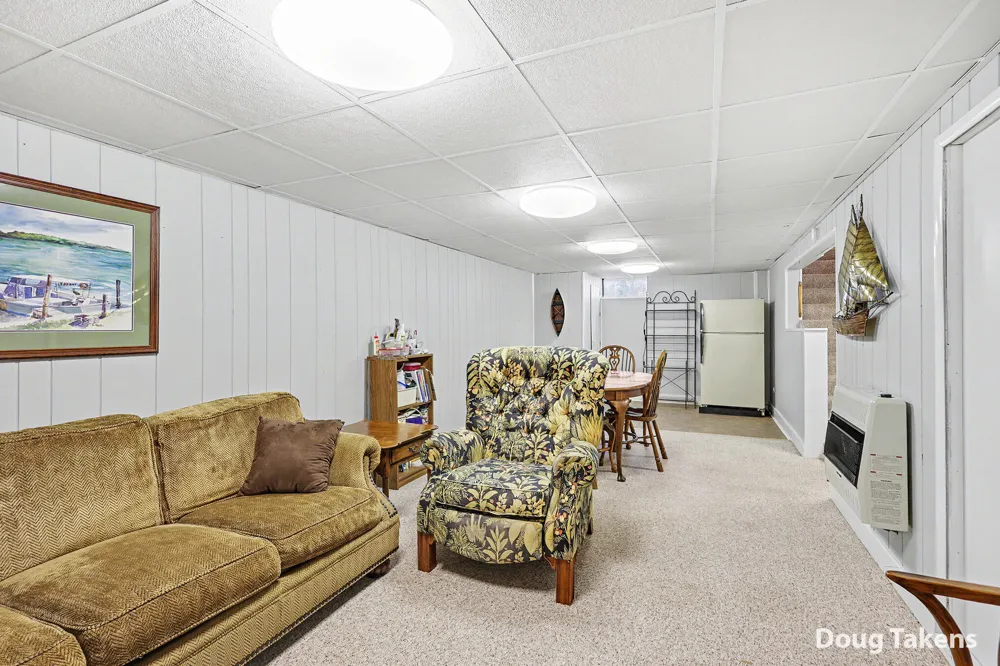 538 108th Street Leighton Township, MI 49316