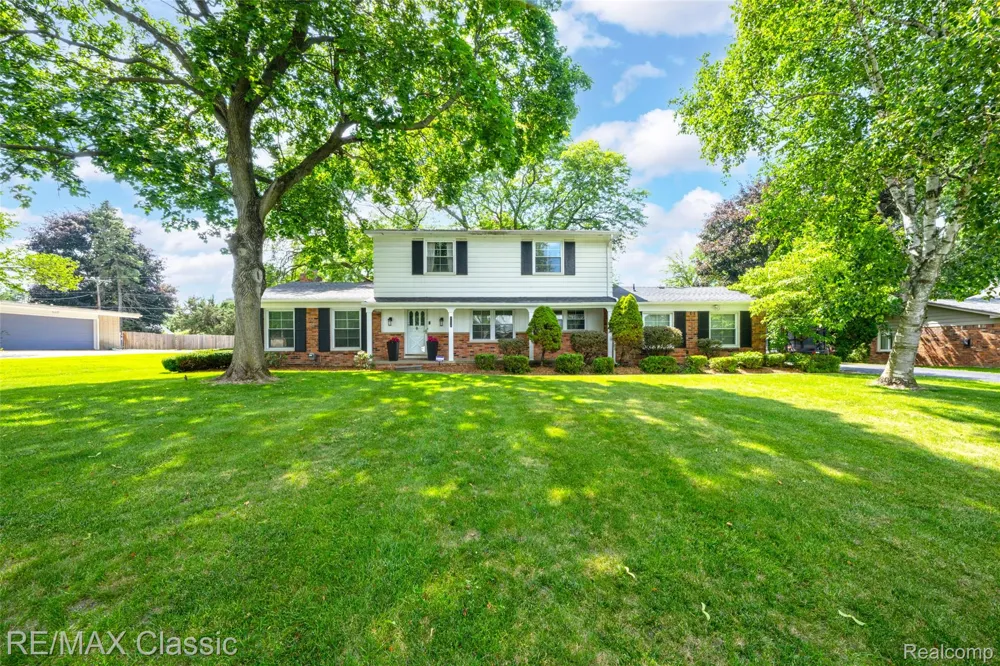 6638 Woodbank Drive Bloomfield Hills City, MI 48301